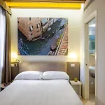 Leone Hotell