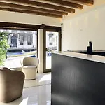 Leone Hotell 3*