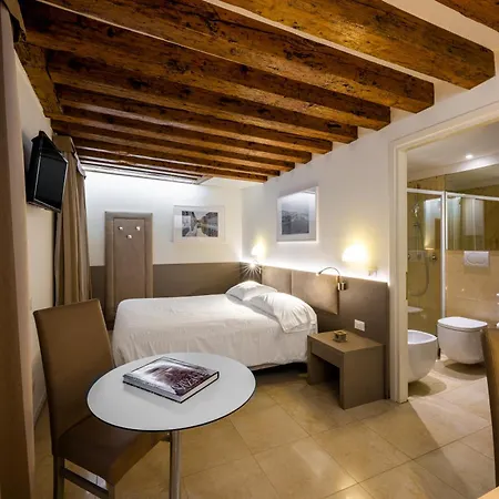 Leone 3* Venedig