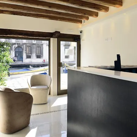 Leone Hotel 3*