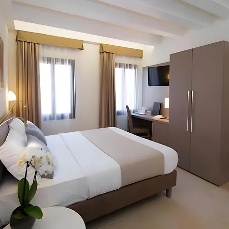 Leone Hotell