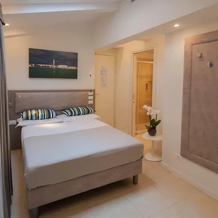 Otel Leone 3*