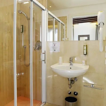 Otel Leone