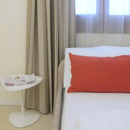 Otel Leone 3*