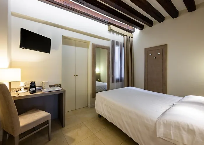 Leone Hotel