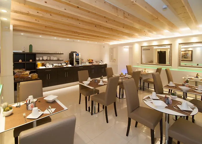 Hotel Leone 3*