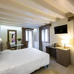 Hotel Leone