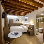 Leone 3* Veneza