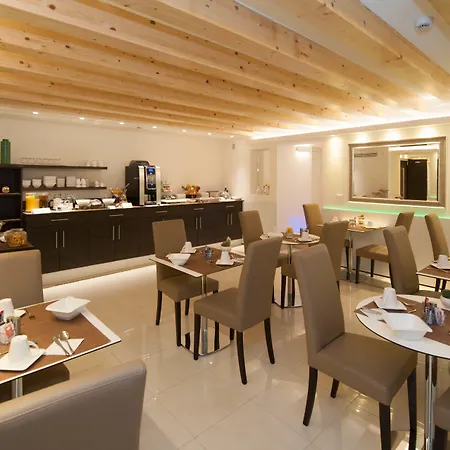 Otel Leone 3*